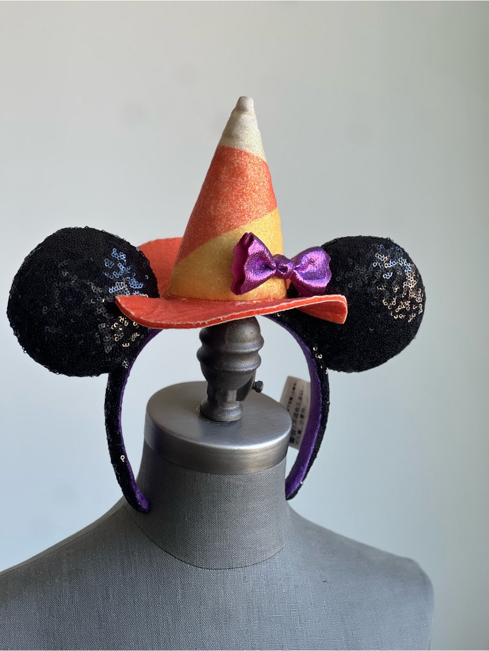 2020 Disney Parks Candy Corn Witch Hat Minnie Ears GUC